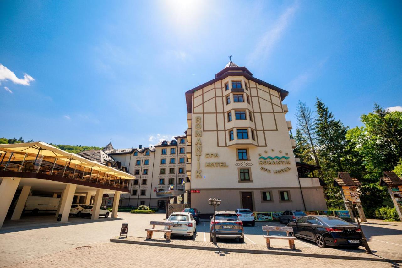 Romantik Spa Hotel Yaremche Bagian luar foto