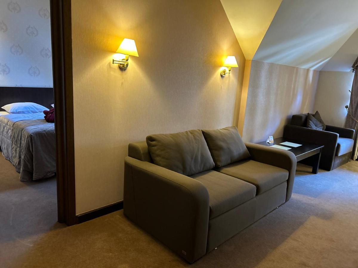 Romantik Spa Hotel Yaremche Bagian luar foto