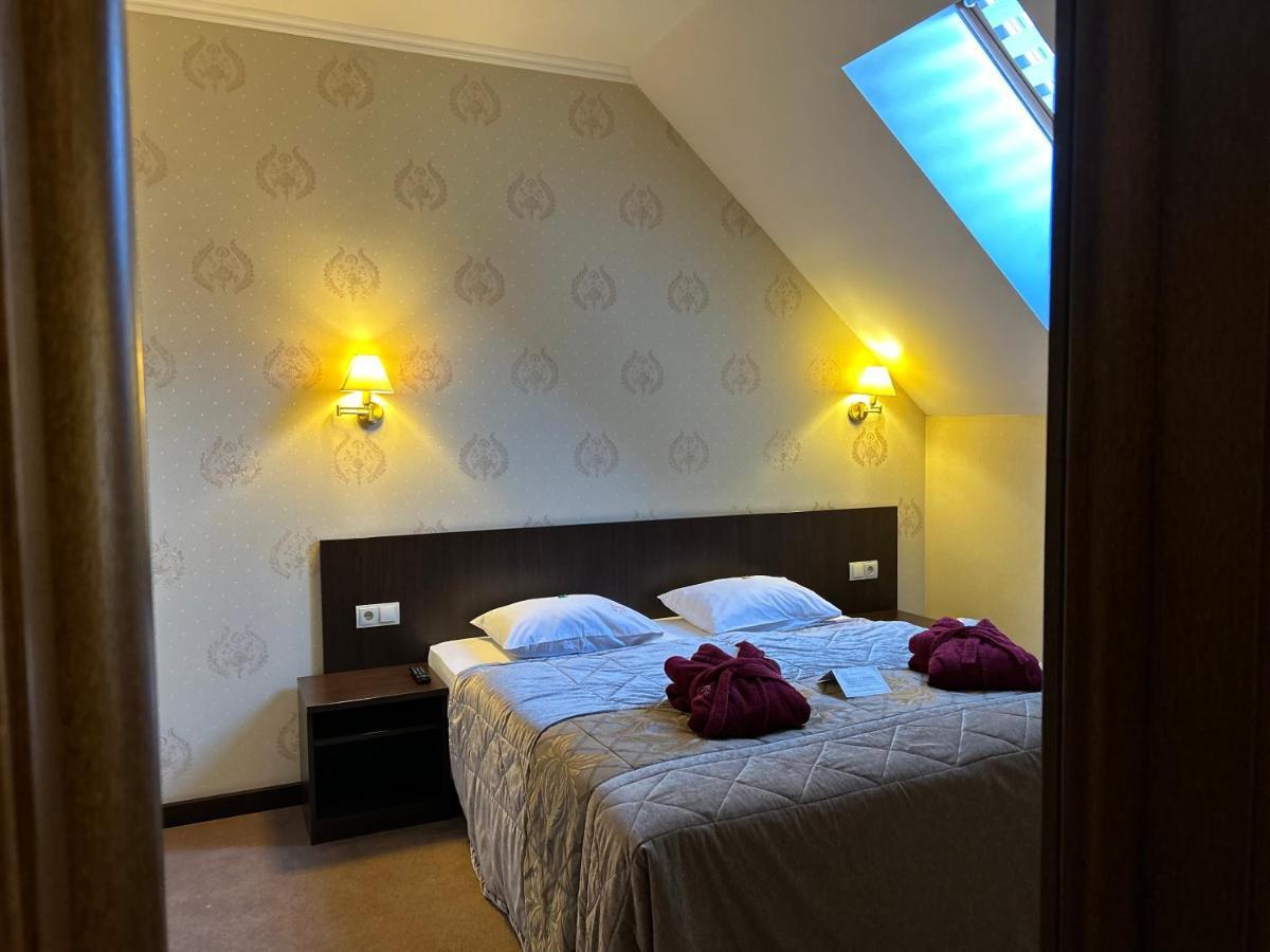 Romantik Spa Hotel Yaremche Bagian luar foto