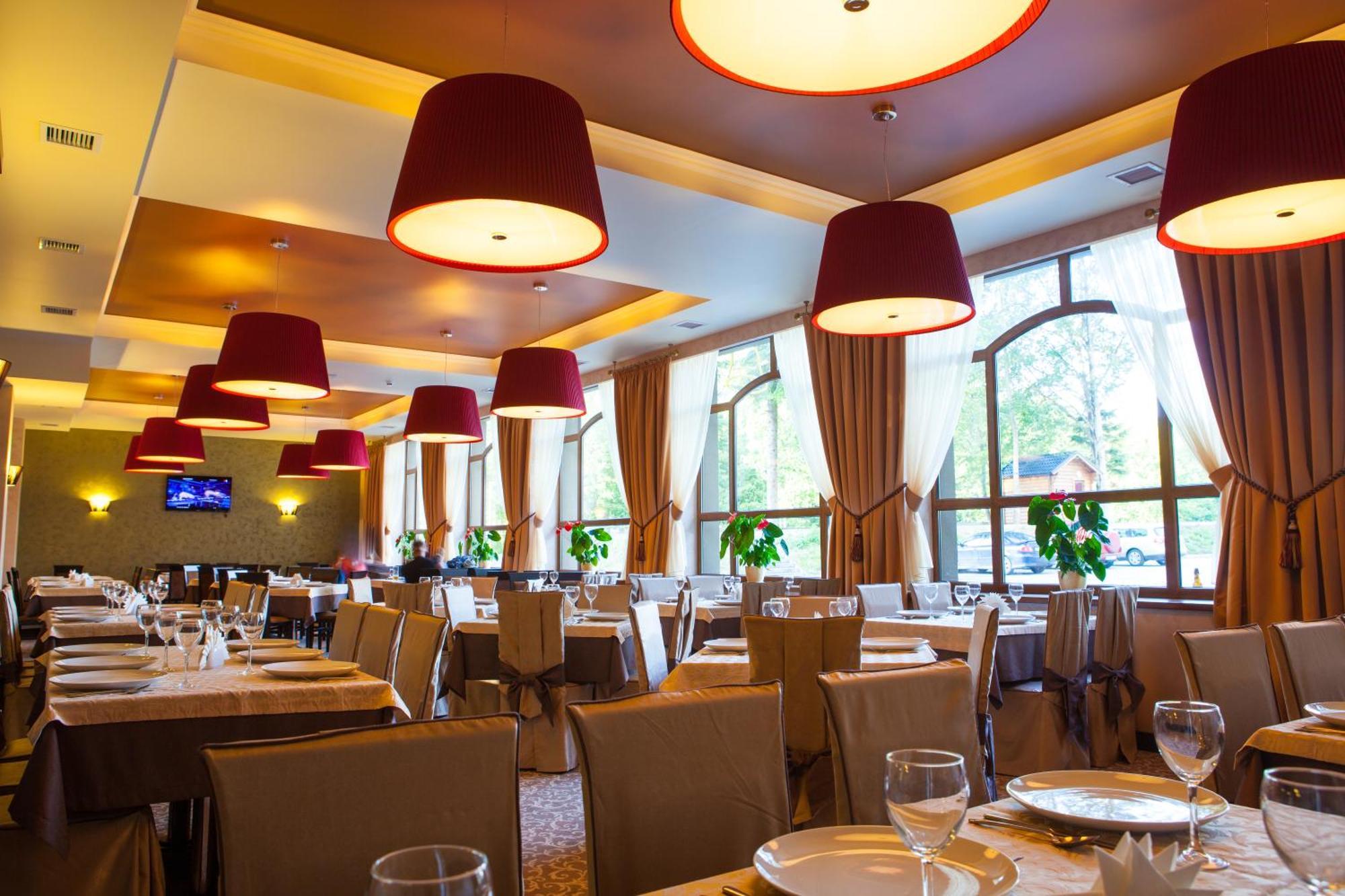 Romantik Spa Hotel Yaremche Bagian luar foto