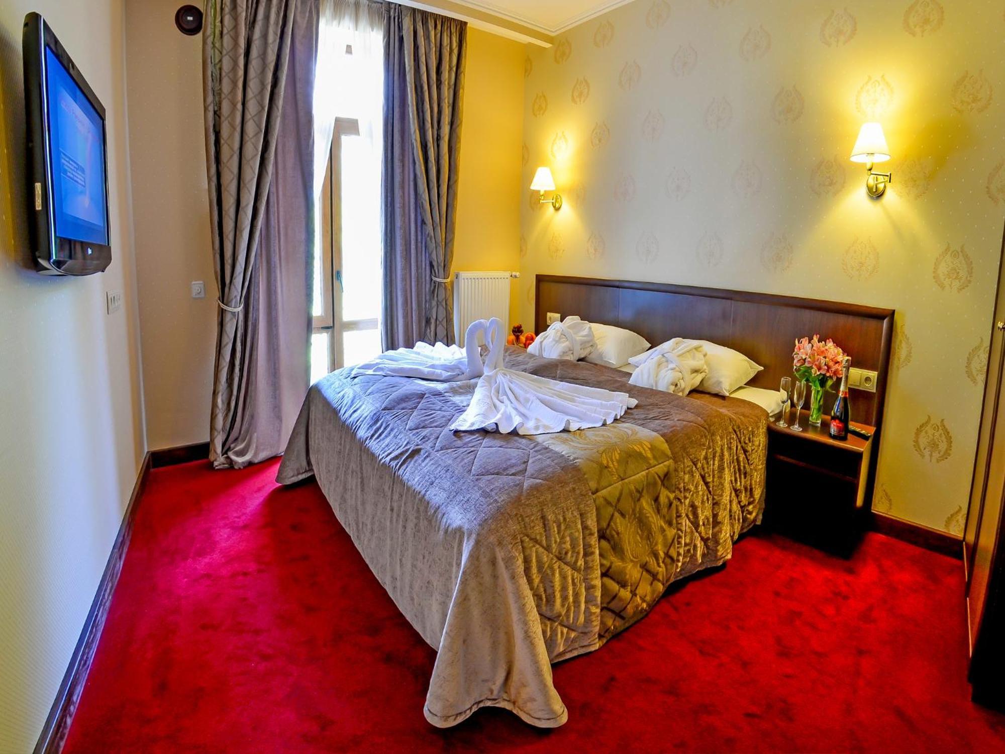 Romantik Spa Hotel Yaremche Bagian luar foto